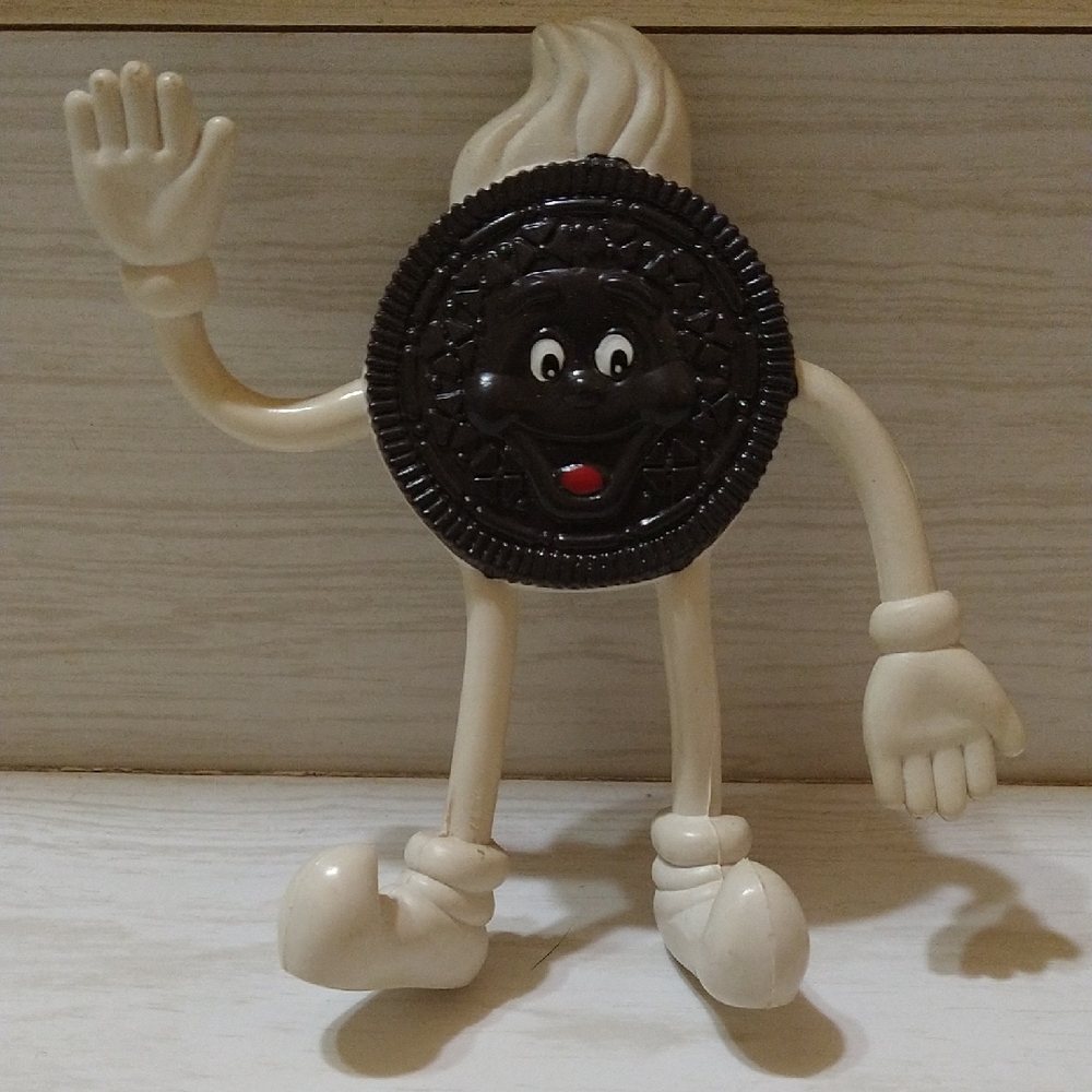 Vintage Oreo Cookie Bendee Character Figure